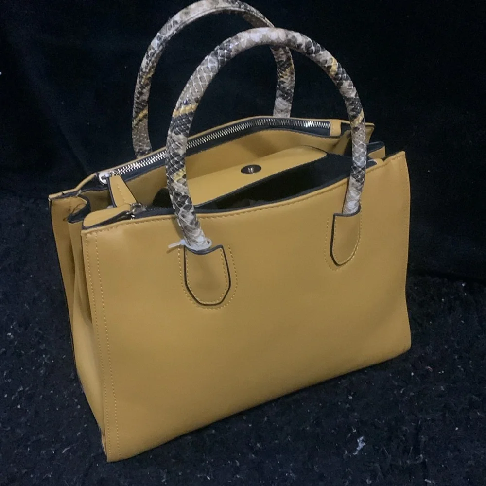 Handbag - Picture 3 of 3